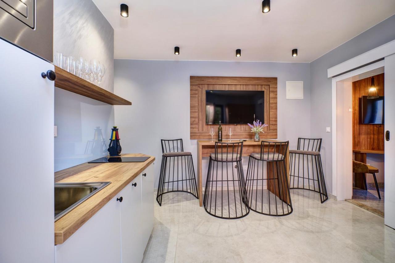 Luxury Apartments Mali Losinj Exterior photo